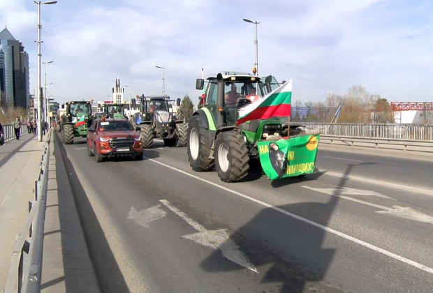 </TD
>Земеделските производители от Пловдивско се отказаха да блокират двете платна