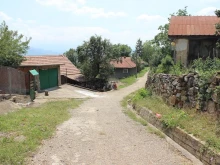 Българско село пустее, няма дори магазин. Гърци, дошли да живеят там някога, сега съжаляват