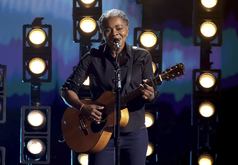 След наградите "Грами": Песен се завръща в класациите 35 години по-късно