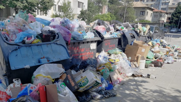 Вземам проблема с боклука във Варна на ръчно управление! Кризата