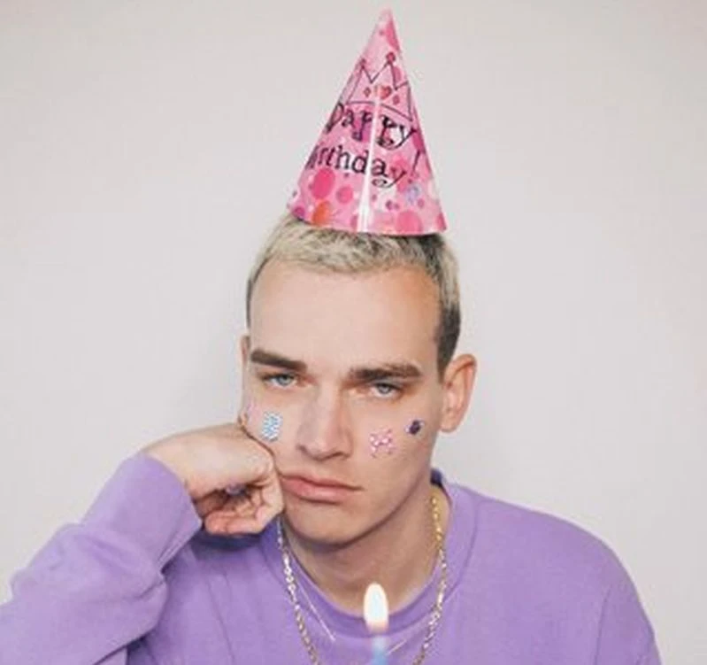 В Пловдив: Единственият българин с над 200 милиона гледания в TikTok раздава автографи