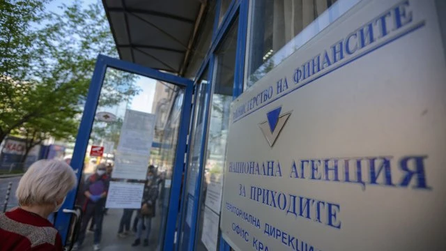 В разгара на данъчната кампания НАП напомня за електронните си услуги
