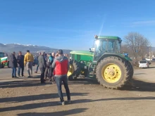 Земеделците в Кюстендил продължават с протестите