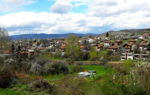 Криминално проявен мъж се самонастани във вила в софийско село, задържаха го