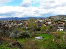 Криминално проявен мъж се самонастани във вила в софийско село, задържаха го