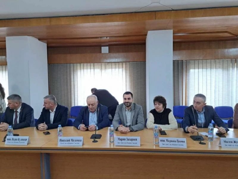Кметът Мелемов постави пред министър Цеков проблема със свлачището в района на Смолянските езера