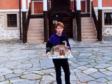 Ученик от Перущица направи уникален макет на Дановото училище