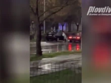 Две БМВ-та се сблъскаха край SPS, едното се заби в мантинелата