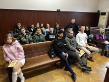 Ученици от Хасково бяха на открит урок в съда 