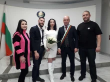 Кметът на Пловдив Костадин Димитров бракосъчета двойка