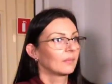 Дебора поиска 200 000 лева