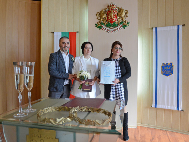 Кметът на Варна Благомир Коцев поздрави младоженците по случай Седмицата