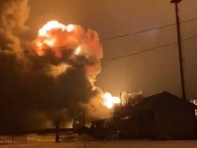 След удар на ВСУ с дрон: Силен пожар гори в руска петролна база край Курск