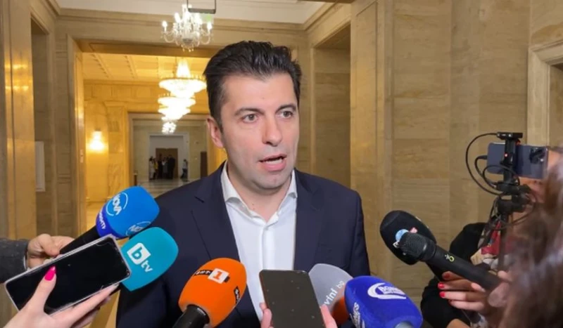 Кирил Петков захапа Борисов