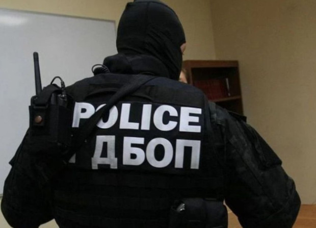 Служители на ГДБОП неутрализираха организирана престъпна група за имотни измами
