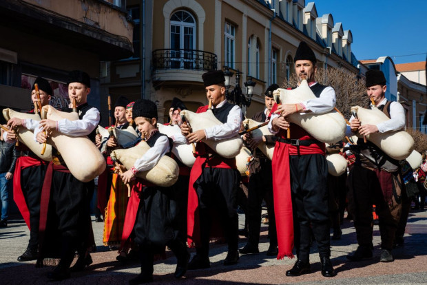 </TD
>Дионисиево шествие ще пренесе жителите и гостите на Пловдив в