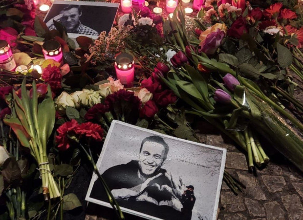 Смъртта на руския опозиционер Алексей Навални е потвърдена от неговия екип  Майката