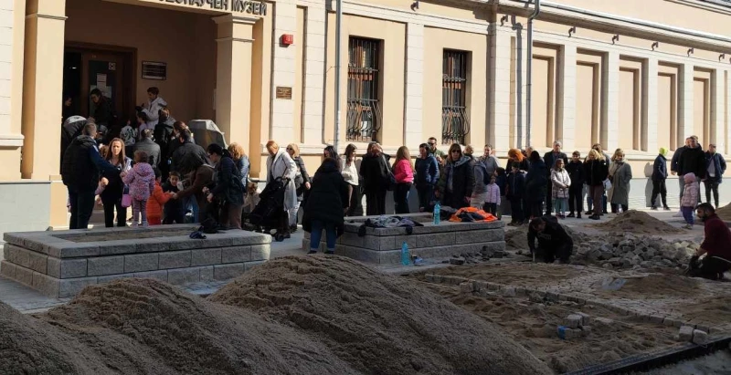 Подобна опашка в Пловдив скоро не бяхме виждали