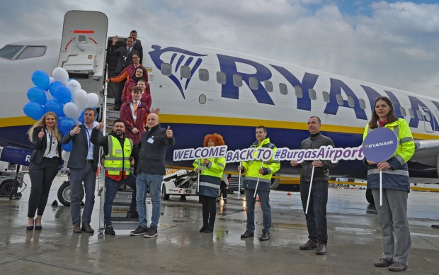 TD Авиокомпания Ryanair подновява полетите си от до Бургас от 31 март
