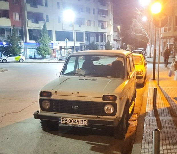 TD Басейнова дирекция Пловдив окупира обществена улица твърди читателка на Plovdiv24 bg