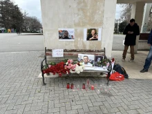 Във Варна почетоха паметта на Навални с мълчаливо бдение