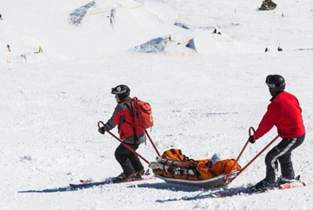 Планински спасители са оказали помощ на скиор в Банско който