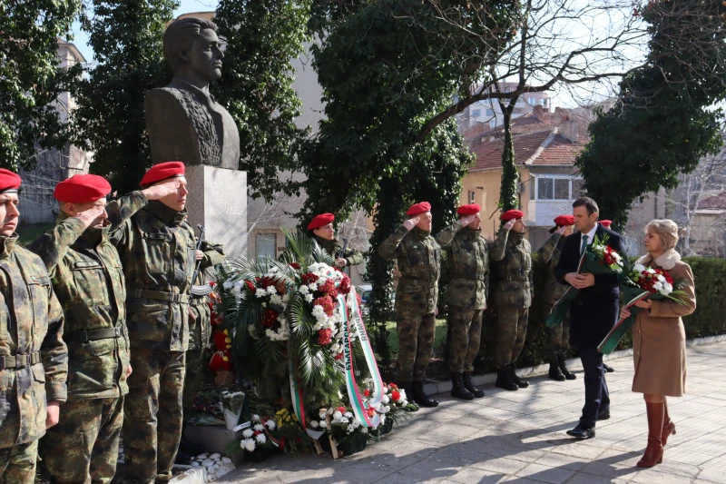 Хасково се преклони пред делото на Апостола