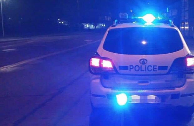 19 годишен шофьор е минал на червен светофар във Варна и е ударил