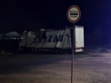Взривът на камиона до оръжейния завод "Арсенал" в Казанлък е засегнал и друг товарен автомобил