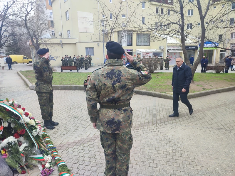 ГЕРБ-Сливен се включи в общоградската възпоменателна церемония по случай 151 години от гибелта на Левски