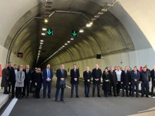 Председателят на НС, премиерът и двама министри откриха най-дългия тунел "Железница" на автомагистрала "Струма"