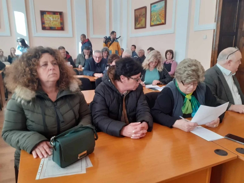 Кметове на кюстендилски села недоволни от заплатите си