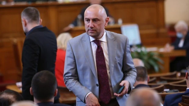 Каримански: Асен Василев да поясни ползите от сливане на НАП и Агенция "Митници"
