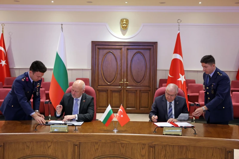 Министър Тагарев от Анкара: Имаме отлични добросъседски отношения и сътрудничество в рамките на НАТО