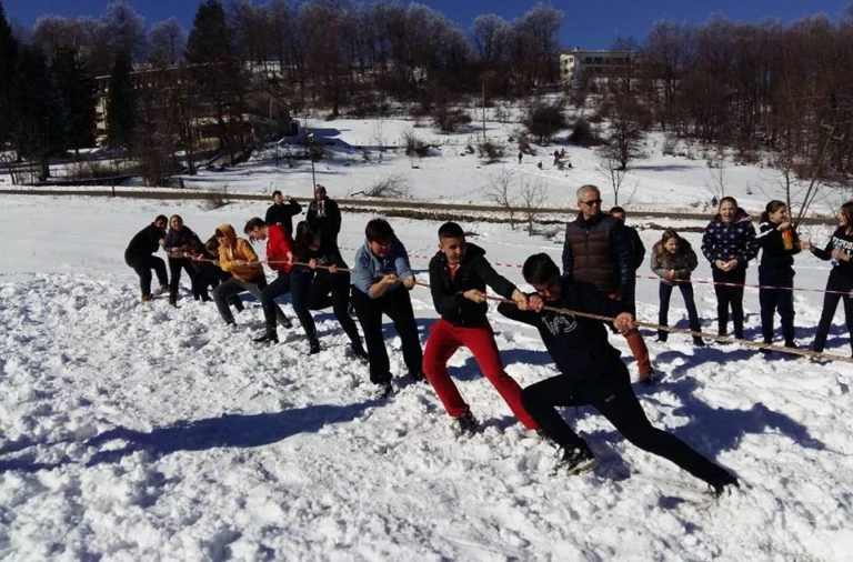 Стотици деца и ученици ще участват в зимния спортен празник във Враца