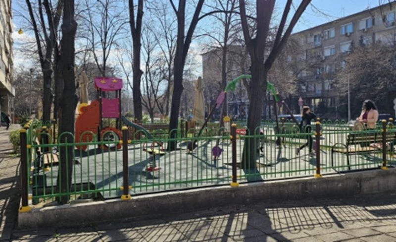В "Централен" откриха четири нови детски площадки