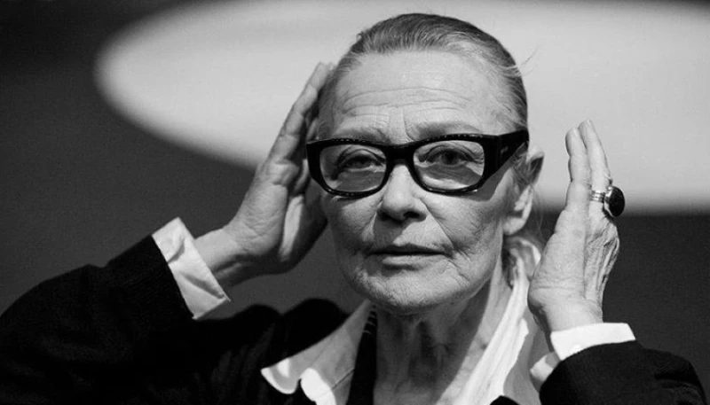 Отбелязаха 80-годишния юбилей на легендарната Цветана Манева със специален спектакъл