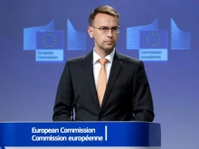 ЕС покани Белград и Прищина на среща заради отмяната на динара