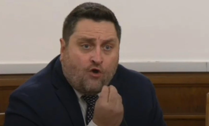Бизнесмен: Групата около Нотариуса ни поиска пари, за да ни "оправи положението"