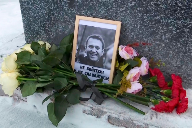 На майката на Алексей Навални е поставен ултиматум от следователите
