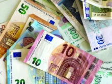 Финансовият министър: Вървим по план за еврото