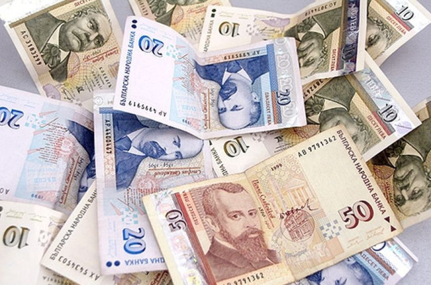 Близо 10 млрд лв са парите на българите в инвестиционните