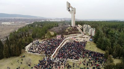 В Стара Загора отново понасят на ръце 300-метрово българско знаме навръх 3 март