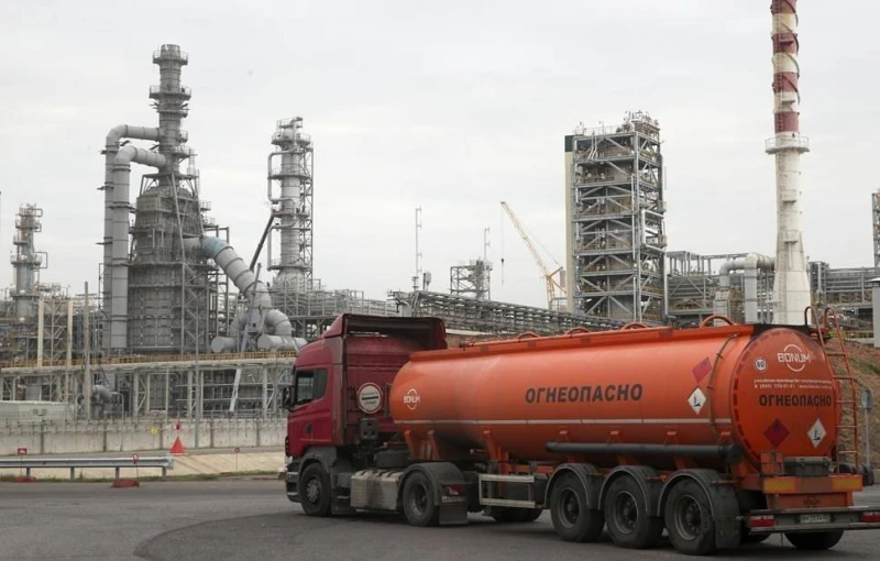 Русия въвежда забрана за износ на бензин