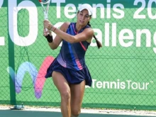 Изабелла Шиникова отпадна на старта на турнира в Претория