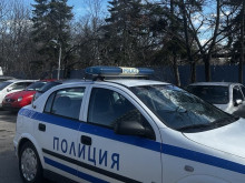 Мистериозен автомобил изоставен от 15-годишен откри полицията в София