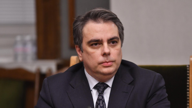 Финансовият министър Асен Василев не е против финансова децентрализация на