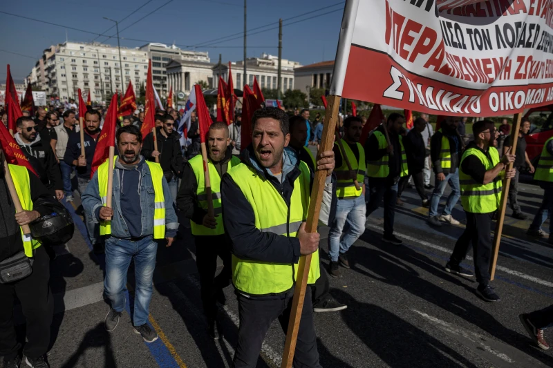 В Гърция отбелязват годишнината от влаковата катастрофа в Темпи с протести и стачки