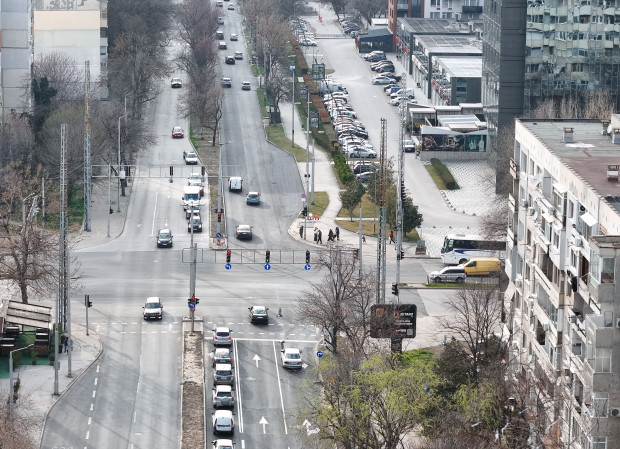 </TD
>Последният участък на бул. Дунав е асфалтиран напълно, предава Plovdiv24.bg. Тази