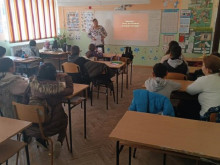 През февруари се проведе кампания за безопасен интернет сред учениците от Смолянска област